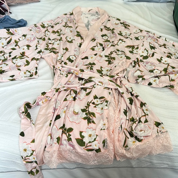 Victoria's Secret Other - NWT Victoria secret modal floral robe